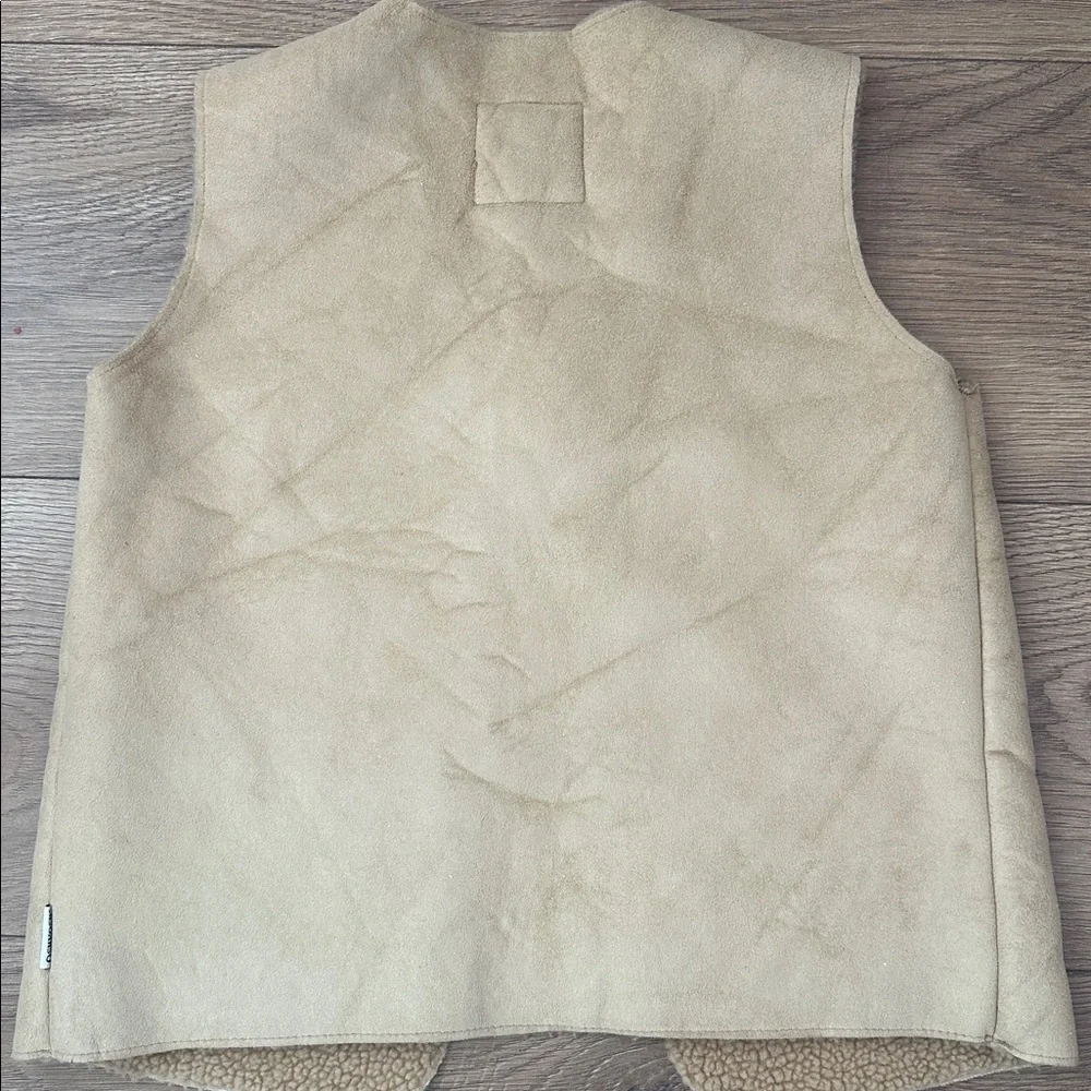 OshKosh B'gosh Girls Faux Suede Sherpa Lined Vest Tan‎ Size 7 Embroidered